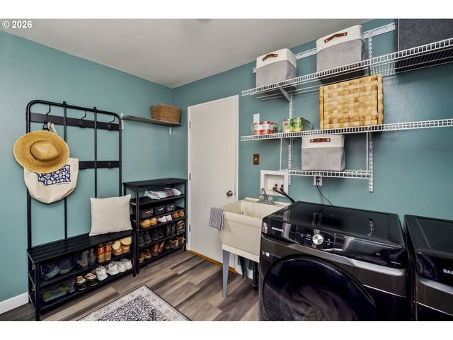 2330 Ne 121ST Ave, Portland, OR 97220