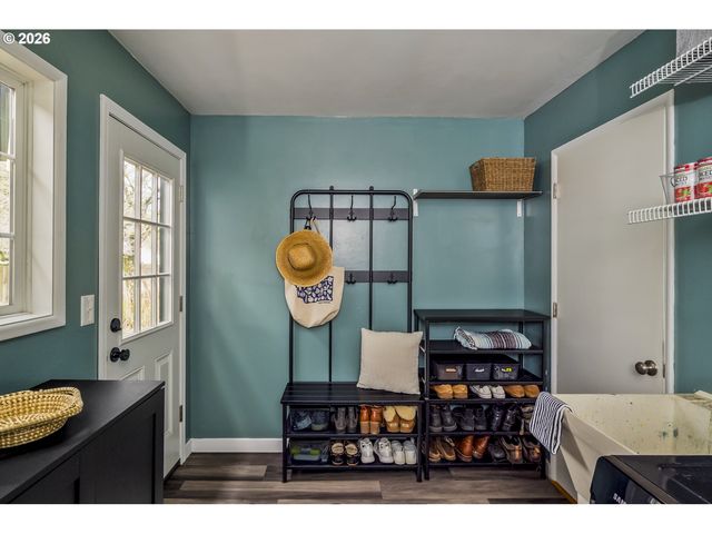 2330 Ne 121ST Ave, Portland, OR 97220