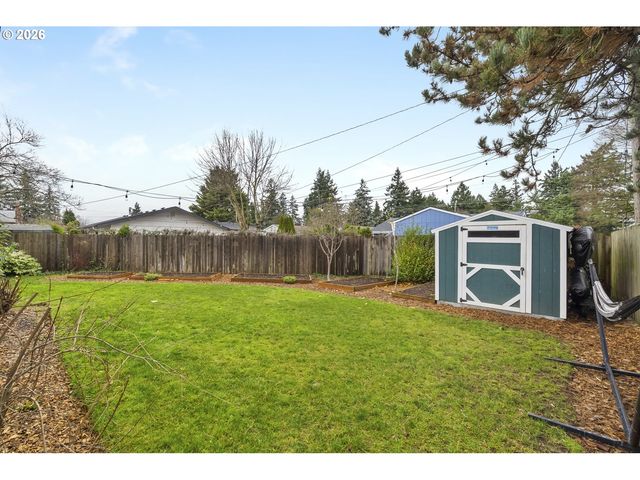 2330 Ne 121ST Ave, Portland, OR 97220