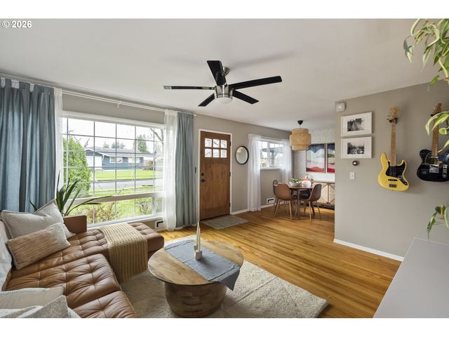 2330 Ne 121ST Ave, Portland, OR 97220