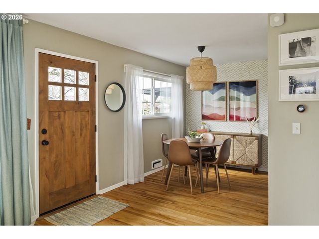 2330 Ne 121ST Ave, Portland, OR 97220