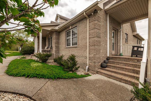 1103 Johnny Spears Rd, Westmoreland, TN 37186