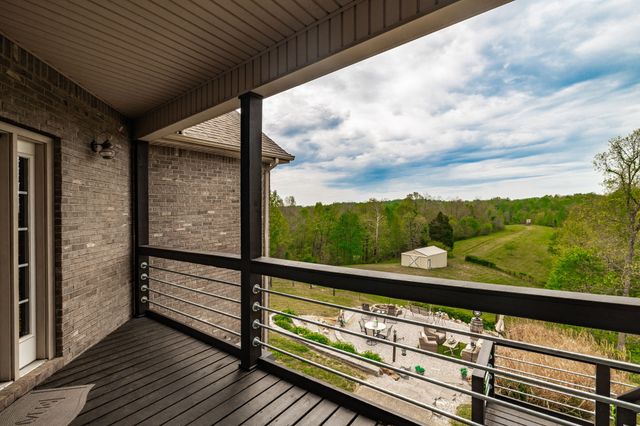 1103 Johnny Spears Rd, Westmoreland, TN 37186