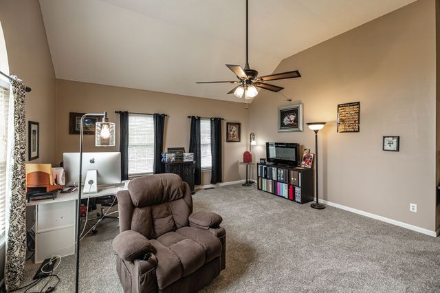 1103 Johnny Spears Rd, Westmoreland, TN 37186