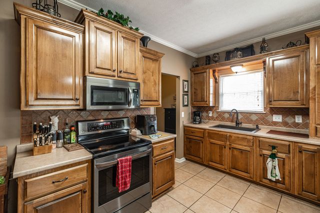 1103 Johnny Spears Rd, Westmoreland, TN 37186