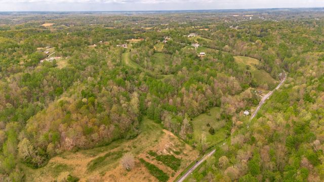 1103 Johnny Spears Rd, Westmoreland, TN 37186