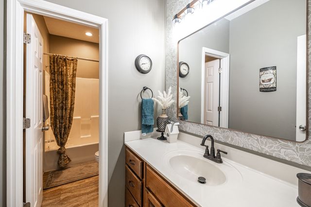 1103 Johnny Spears Rd, Westmoreland, TN 37186