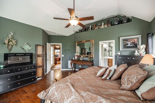 1103 Johnny Spears Rd, Westmoreland, TN 37186