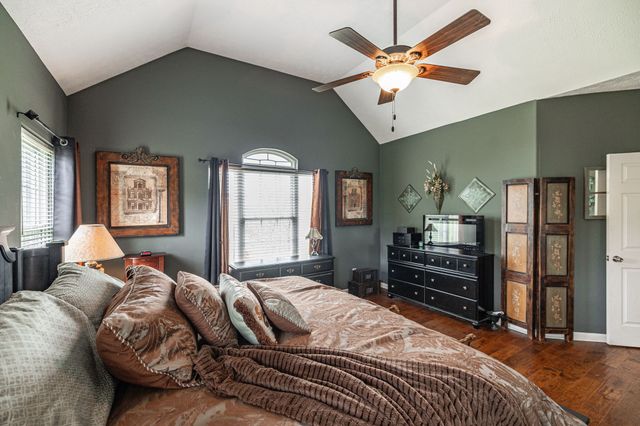 1103 Johnny Spears Rd, Westmoreland, TN 37186