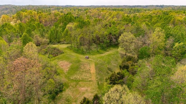 1103 Johnny Spears Rd, Westmoreland, TN 37186