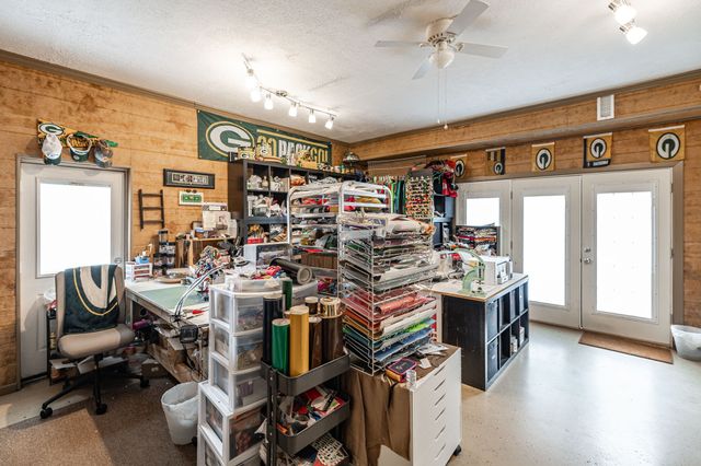 1103 Johnny Spears Rd, Westmoreland, TN 37186