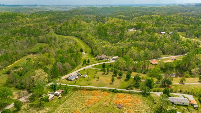 1103 Johnny Spears Rd, Westmoreland, TN 37186