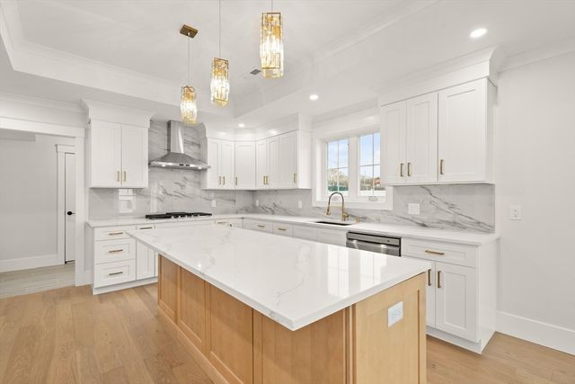 44 Buffington St, Attleboro, MA 02703