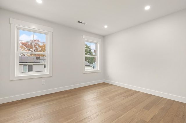 44 Buffington St, Attleboro, MA 02703