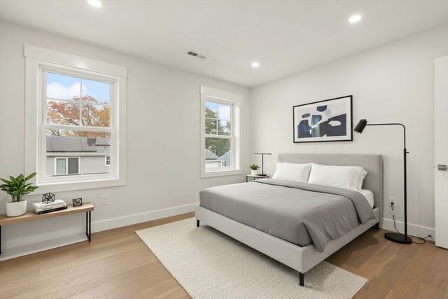 44 Buffington St, Attleboro, MA 02703