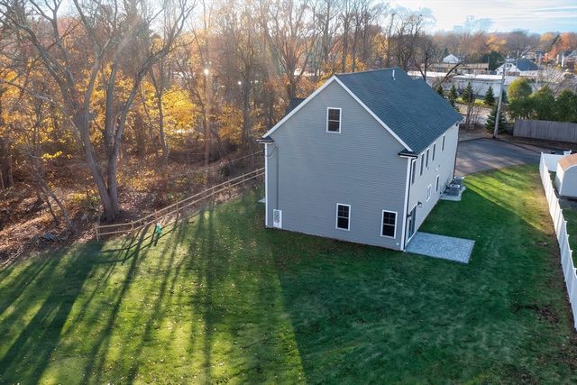 44 Buffington St, Attleboro, MA 02703