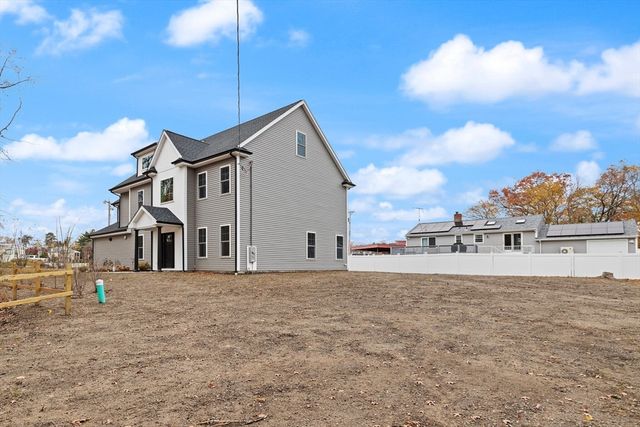 44 Buffington St, Attleboro, MA 02703