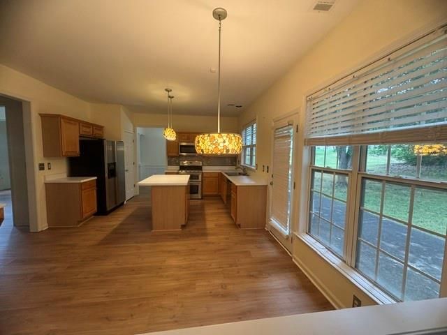 220 Gaines Oak Way, Suwanee, GA 30024