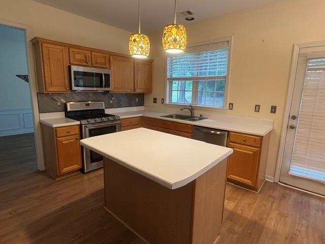 220 Gaines Oak Way, Suwanee, GA 30024