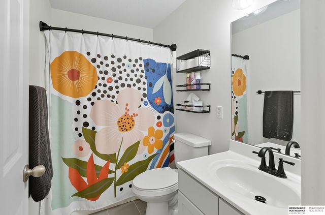 19026 Ontario Street, Omaha, NE 68130