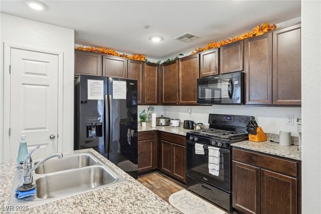 4612 Townwall Street, Las Vegas, NV 89115