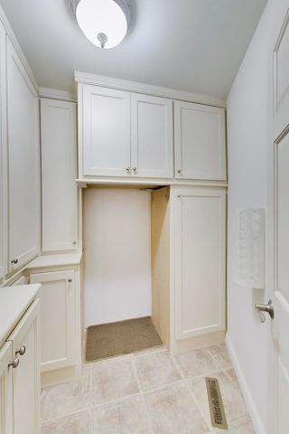 24283 N GRANDVIEW Drive, Lake Barrington, IL 60010