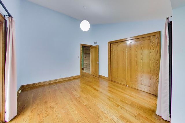 24283 N GRANDVIEW Drive, Lake Barrington, IL 60010
