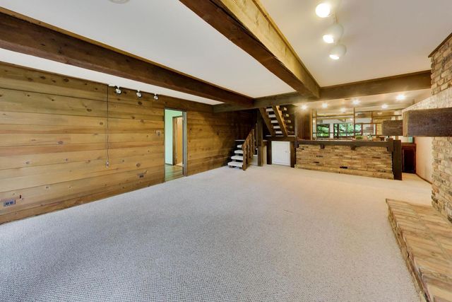 24283 N GRANDVIEW Drive, Lake Barrington, IL 60010
