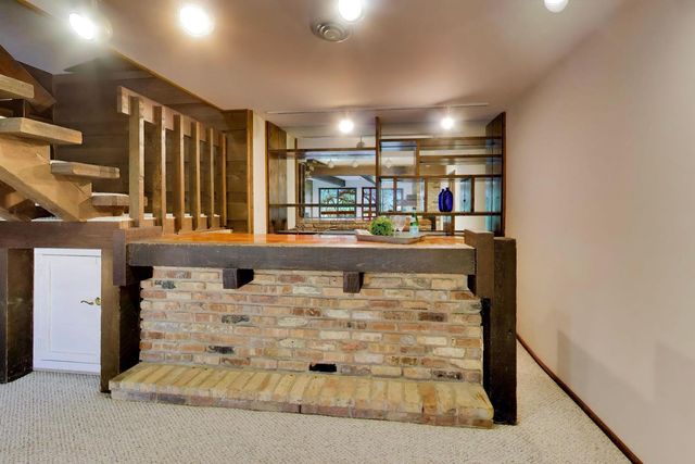 24283 N GRANDVIEW Drive, Lake Barrington, IL 60010