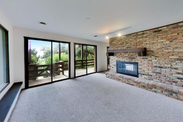 24283 N GRANDVIEW Drive, Lake Barrington, IL 60010