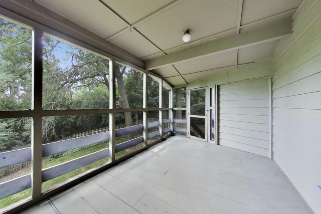 24283 N GRANDVIEW Drive, Lake Barrington, IL 60010