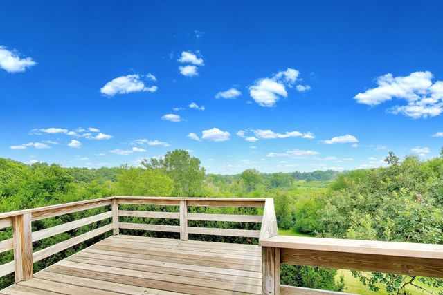 24283 N GRANDVIEW Drive, Lake Barrington, IL 60010
