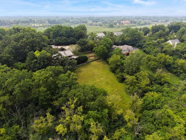 24283 N GRANDVIEW Drive, Lake Barrington, IL 60010