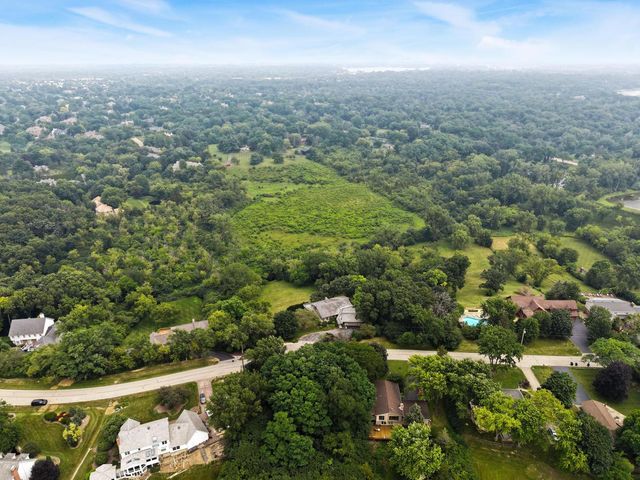 24283 N GRANDVIEW Drive, Lake Barrington, IL 60010