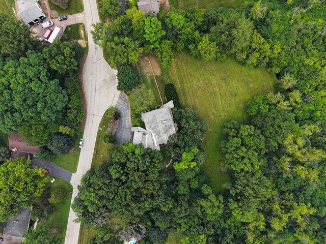 24283 N GRANDVIEW Drive, Lake Barrington, IL 60010