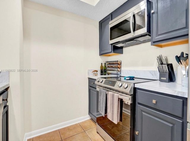 1433 Kittiwake Ct, Homestead, FL 33035