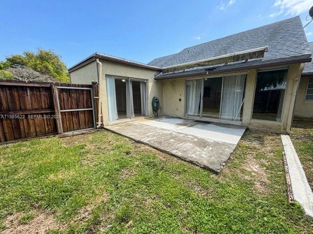 1433 Kittiwake Ct, Homestead, FL 33035