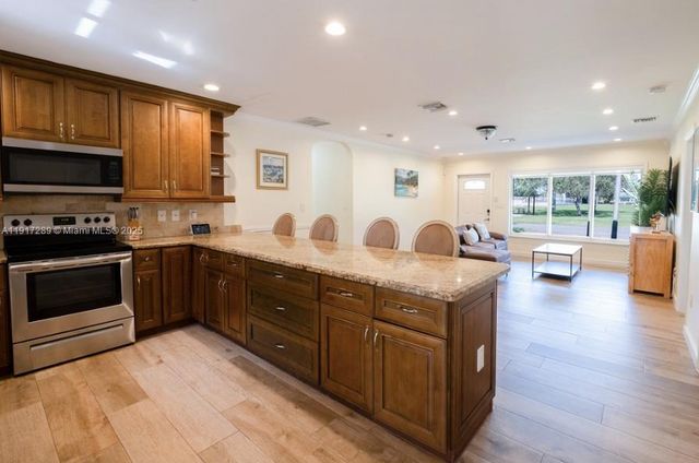 236 NE 1st St, Dania Beach, FL 33004