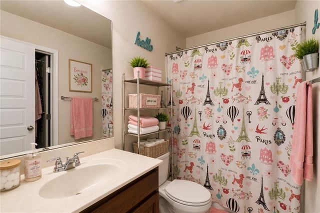 2748 Village Park Drive E, Ellenwood, GA 30294