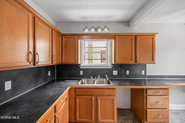 1845 Jermain Drive, Toledo, OH 43606