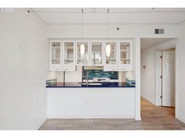 1132 Sw 19TH Ave 512, Portland, OR 97205