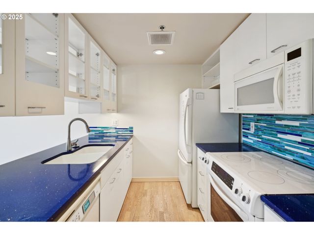 1132 Sw 19TH Ave 512, Portland, OR 97205