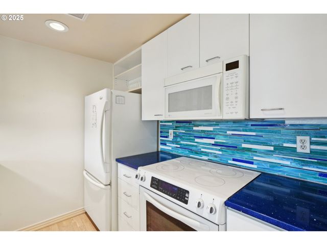 1132 Sw 19TH Ave 512, Portland, OR 97205