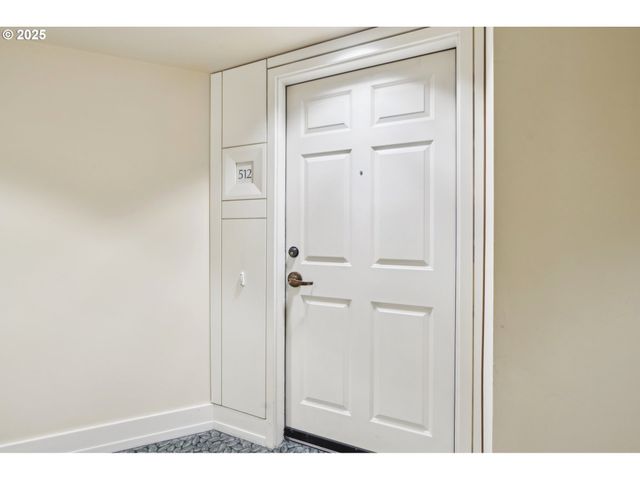 1132 Sw 19TH Ave 512, Portland, OR 97205