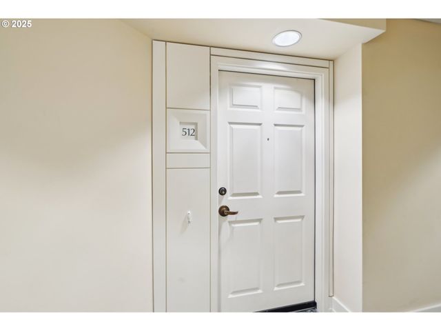 1132 Sw 19TH Ave 512, Portland, OR 97205