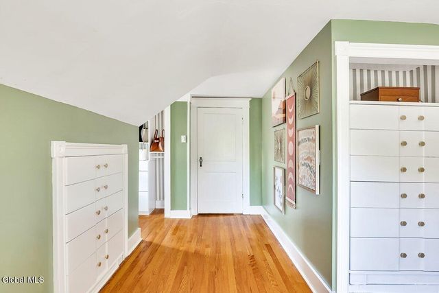 942 Myrtle Avenue, Albany, NY 12208