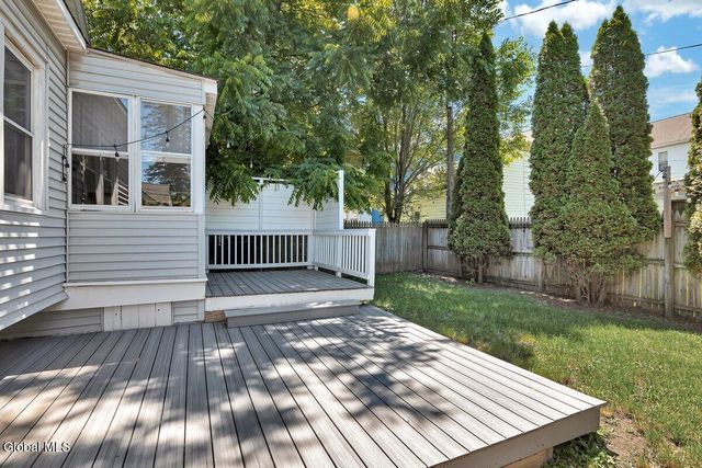 942 Myrtle Avenue, Albany, NY 12208