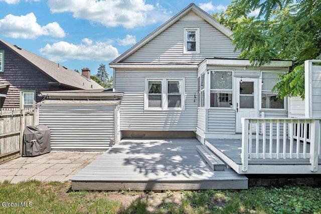 942 Myrtle Avenue, Albany, NY 12208