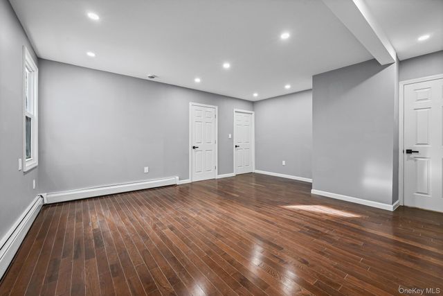 10415 202nd Street, Hollis, NY 11412