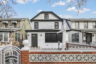 10415 202nd Street, Hollis, NY 11412